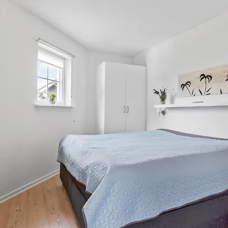 Cozy In With Sauna 度假居 博恩瑟